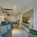 1 Bedroom Cozy In