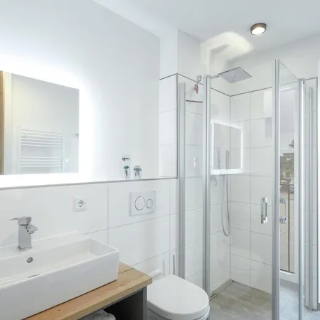 1 Bedroom Cozy In